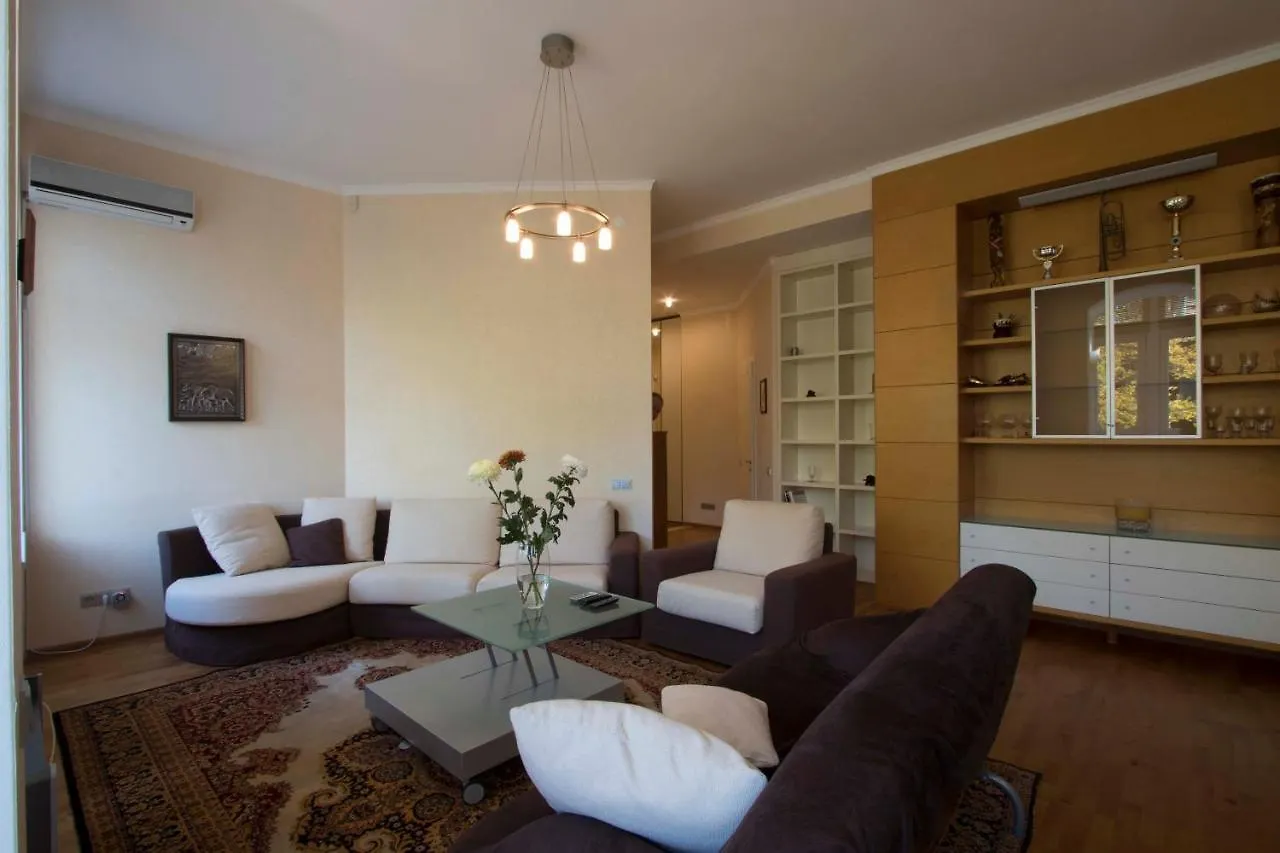 Vip- Квартира 4Х Комнатная, Крещатик, Бессарабская Площадь. Apartment Kyiv