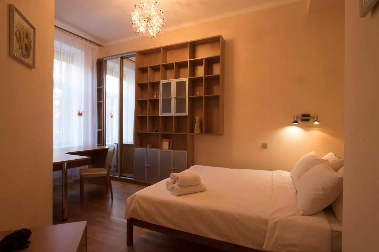 Vip- Квартира 4Х Комнатная, Крещатик, Бессарабская Площадь. Apartment Kyiv