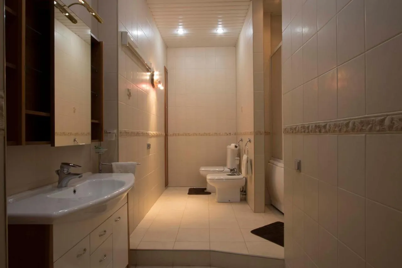 Vip- Квартира 4Х Комнатная, Крещатик, Бессарабская Площадь. Apartment Kyiv