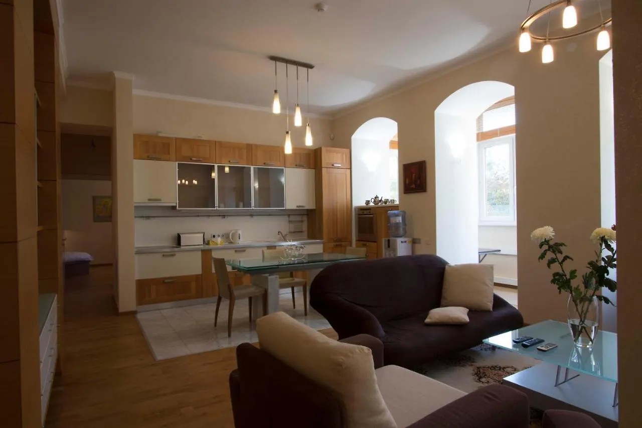 Vip- Квартира 4Х Комнатная, Крещатик, Бессарабская Площадь. Apartamento Kiev Ucrania