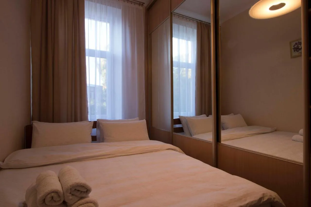 Vip- Квартира 4Х Комнатная, Крещатик, Бессарабская Площадь. Apartment Kyiv